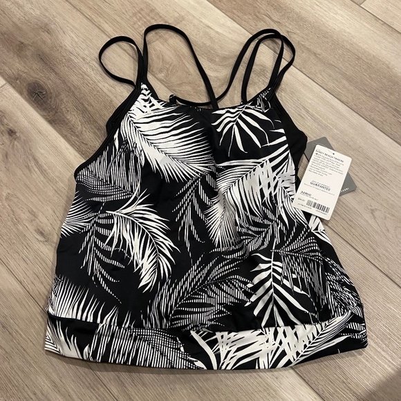NWT Athleta Sandy Beach Tankini Top 32 B/C - Picture 2 of 5